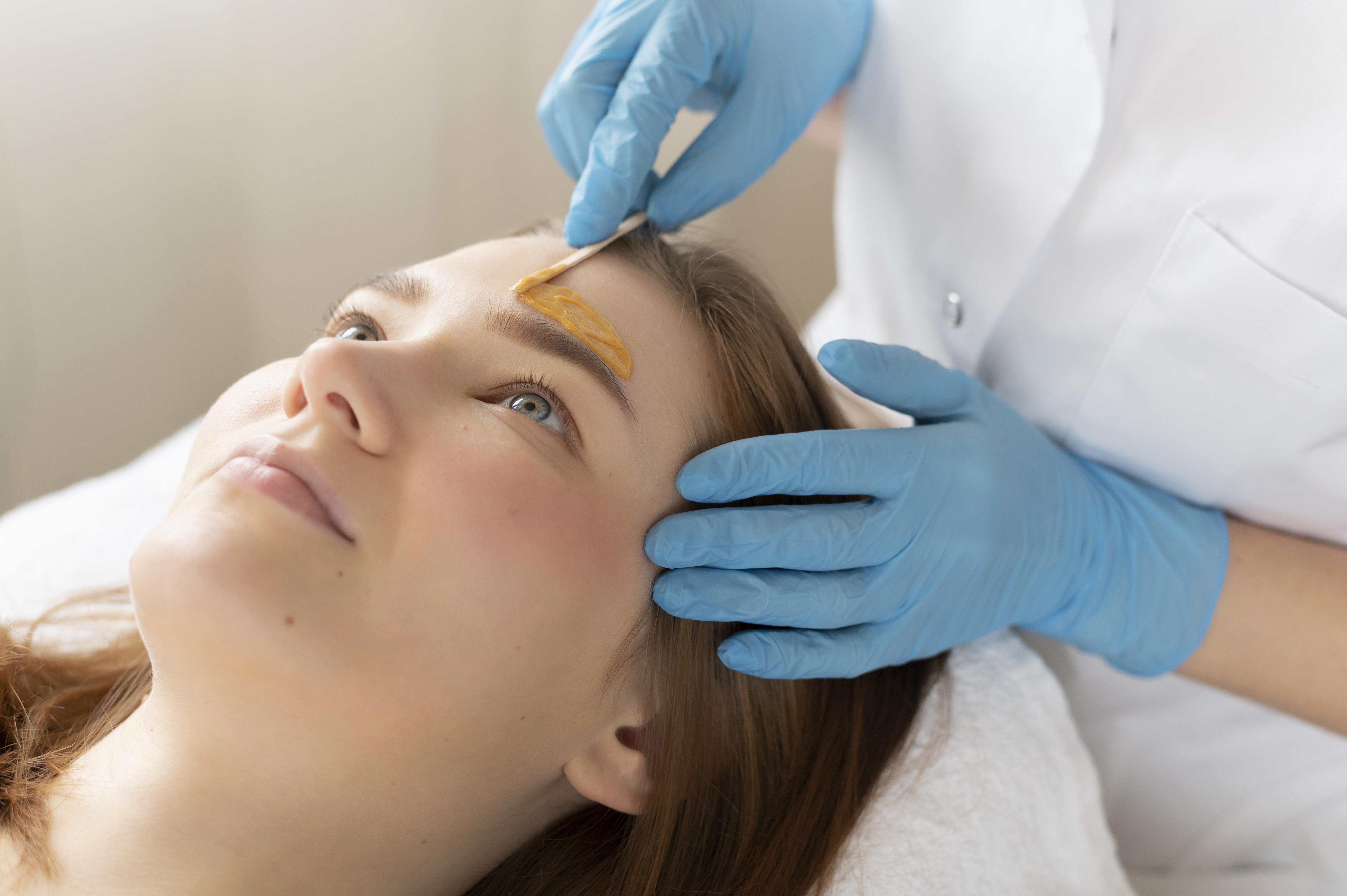Eyebrows and lip waxing